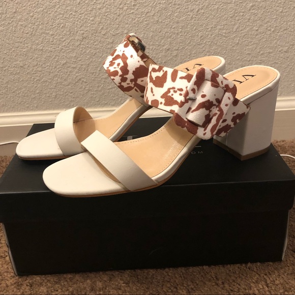 NEW heeled sandals from Vici - Picture 3 of 12